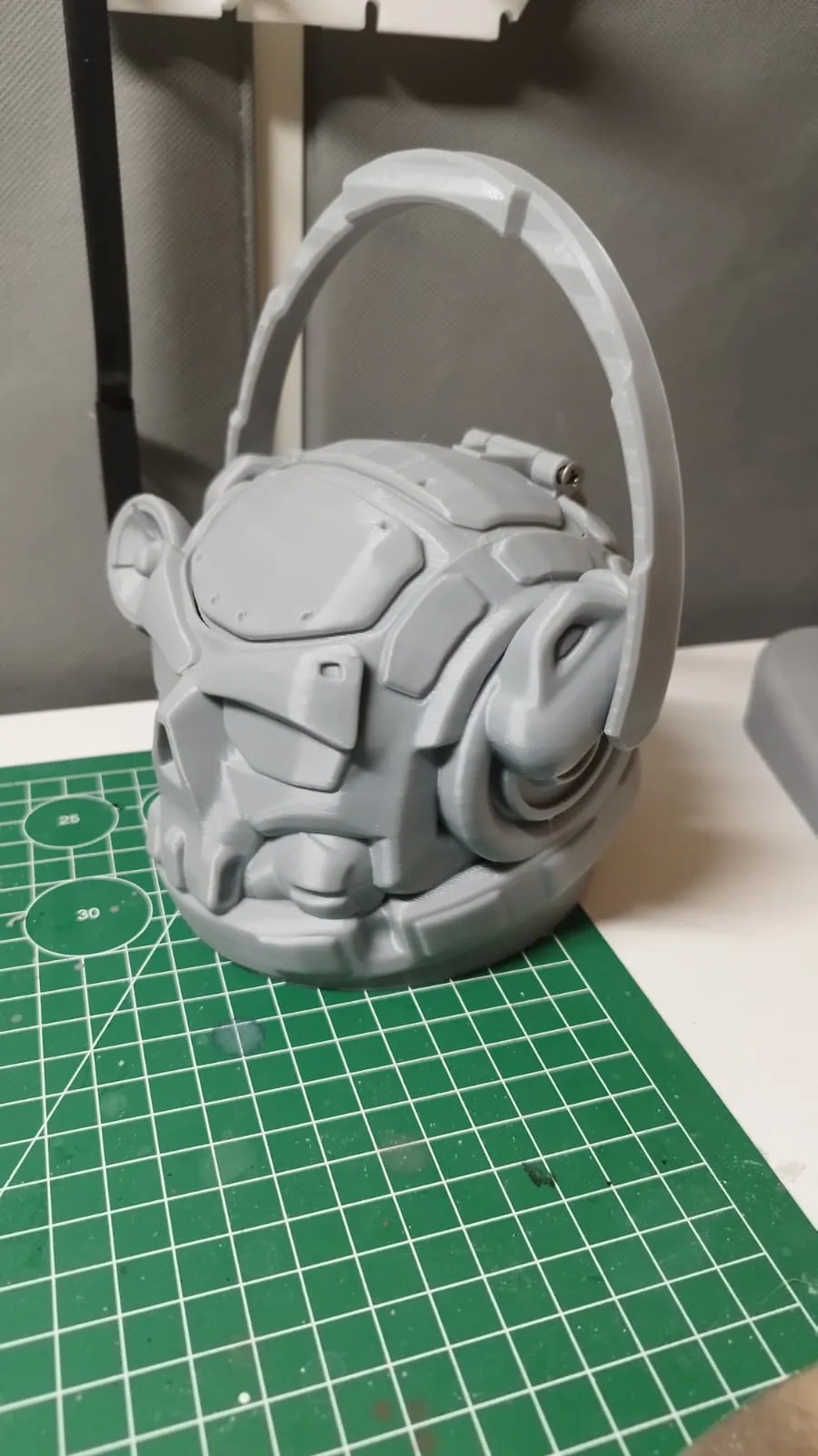 Mechskull Candy Bucket for Halloween - Free 3D Print Model - MakerWorld