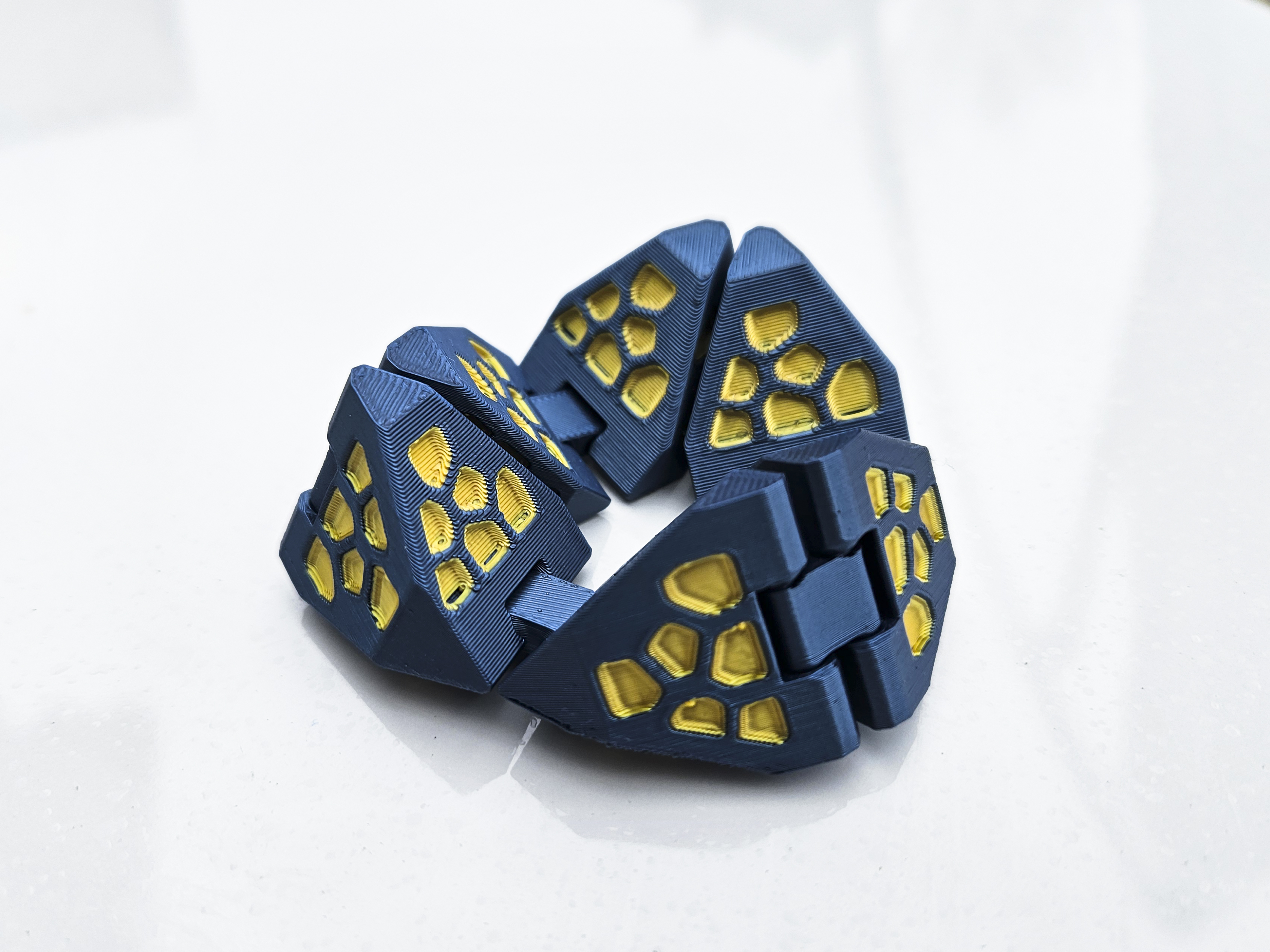 Miniatura 1 do modelo 3D Infinity Bubble Prism Fidget 