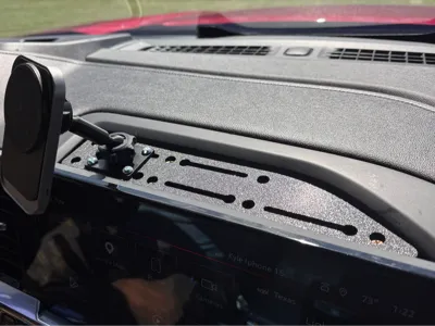 Behind-Screen Phone Mount for GMC Trucks (2022+)