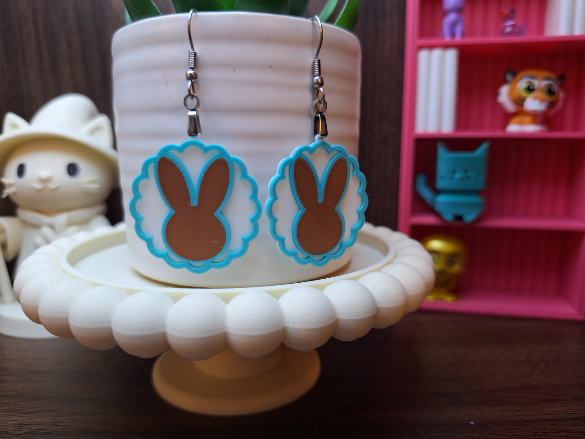 Scalloped Bunny Easter Earrings