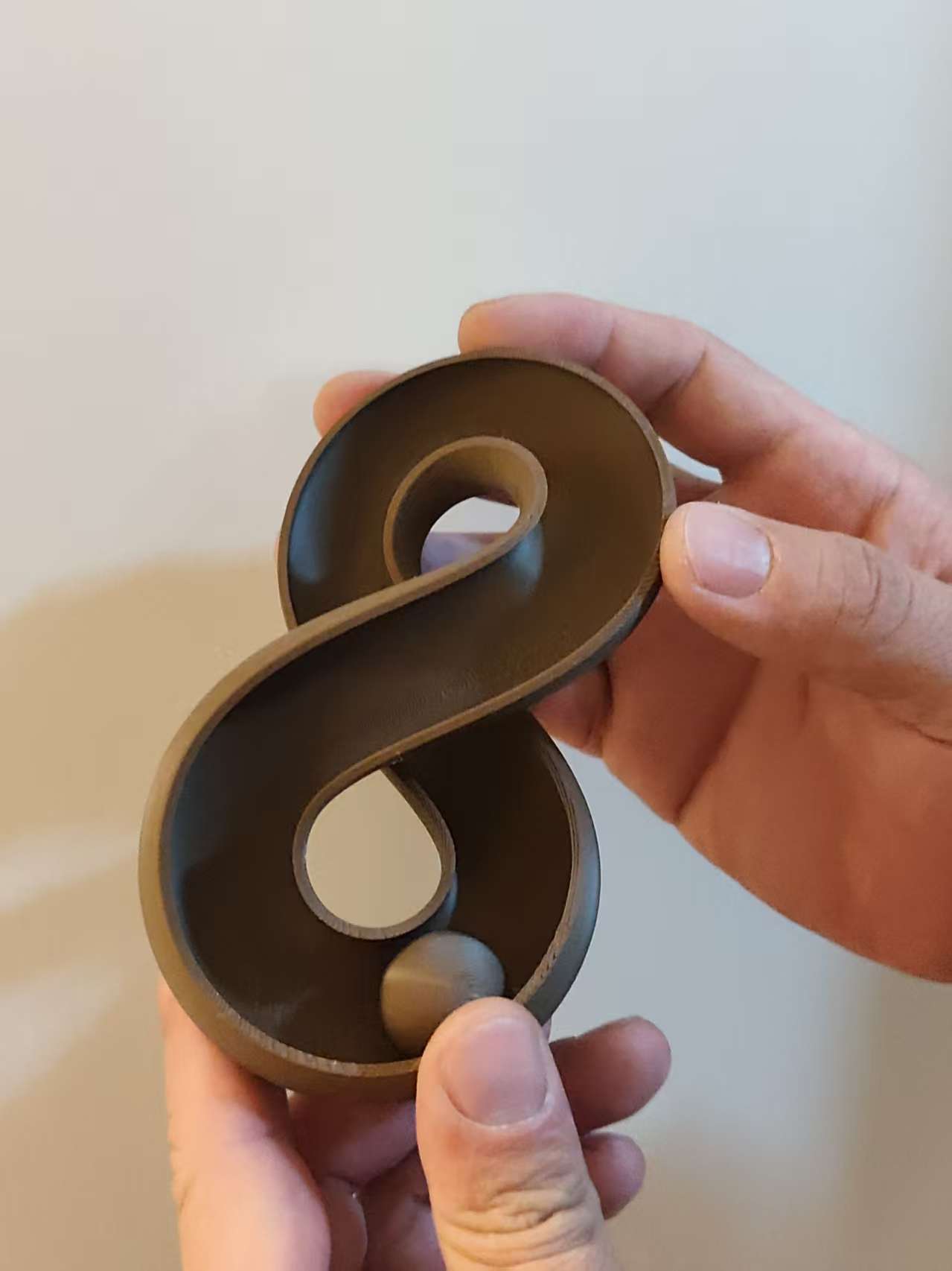 Miniatura 2 do modelo 3D 无限循环轨道球