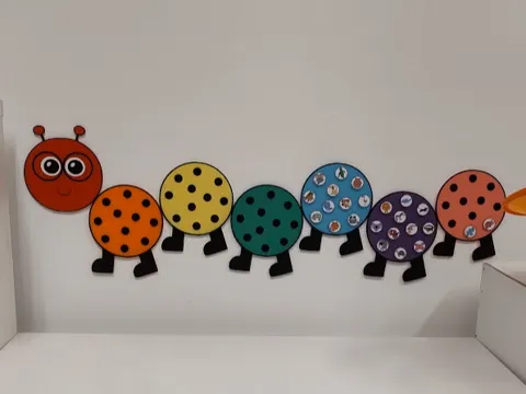 Modelo para impresión 3D: Puzzle Caterpillar — referencia de MakerWorld