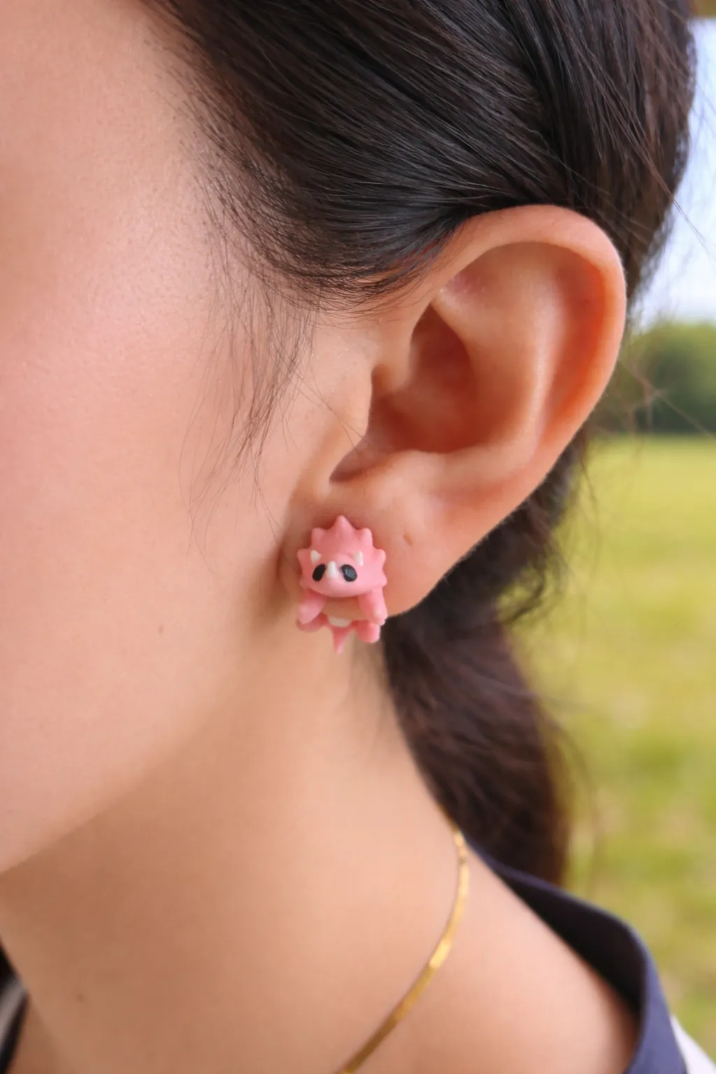 Aretes Dino view 2