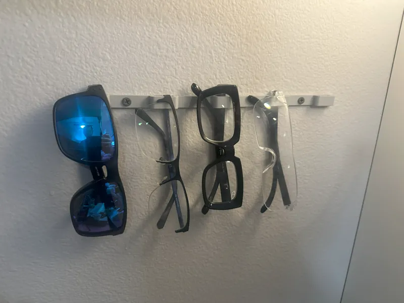 Glasses Wall Holder