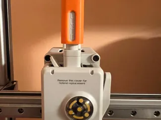Hub casing with hole for fifth tubing