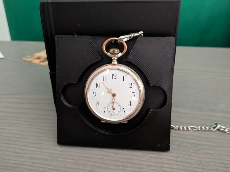 Stand Orologio da Taschino - Minimal Design