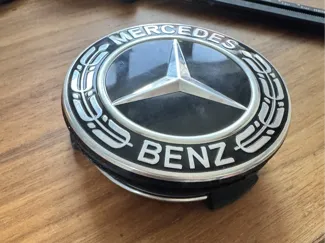 MERCEDES BENZ 75mm floating wheel caps