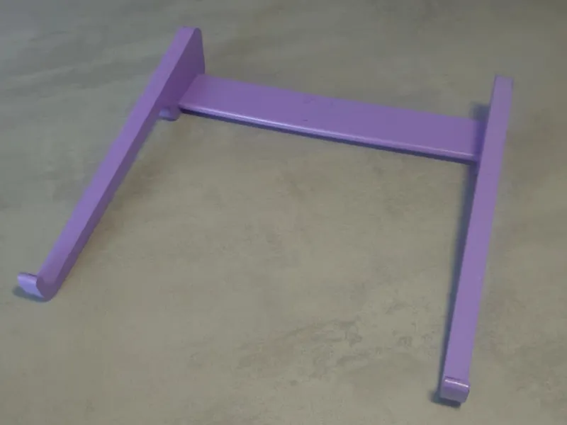 Simple laptop stand