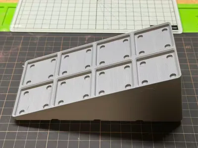 Gridfinity 20-Degree Tilted Baseplate 4x2