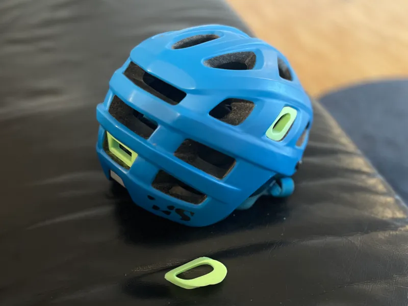 Fahrrad Helm passive Beleuchtung