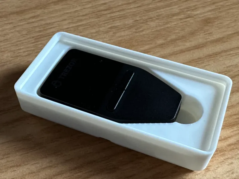 Trezor Safe 3 (1x2x2 - Gridfinity)