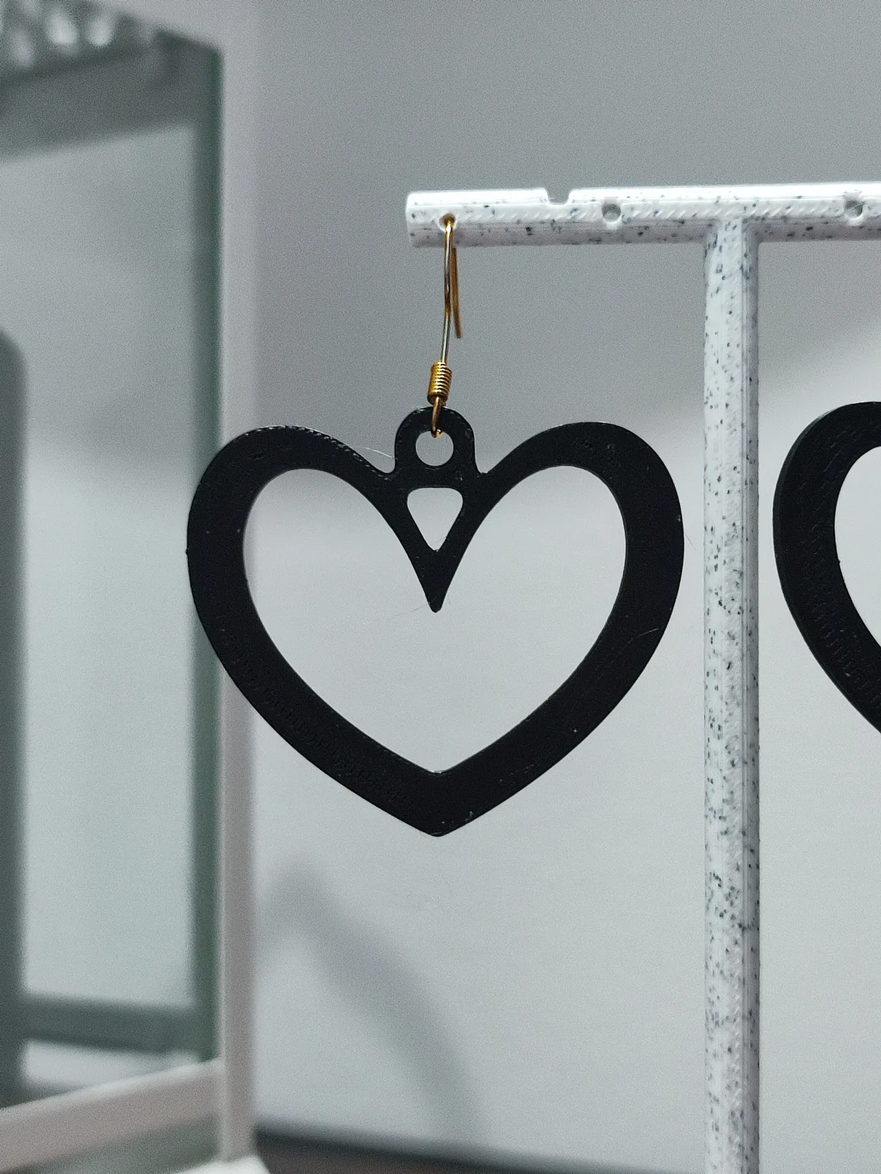 Aretes Dúo de Corazones Flotantes view 4
