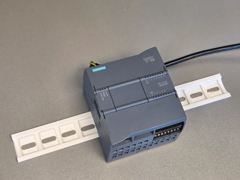 DIN-rail reinforced long (Low Profile