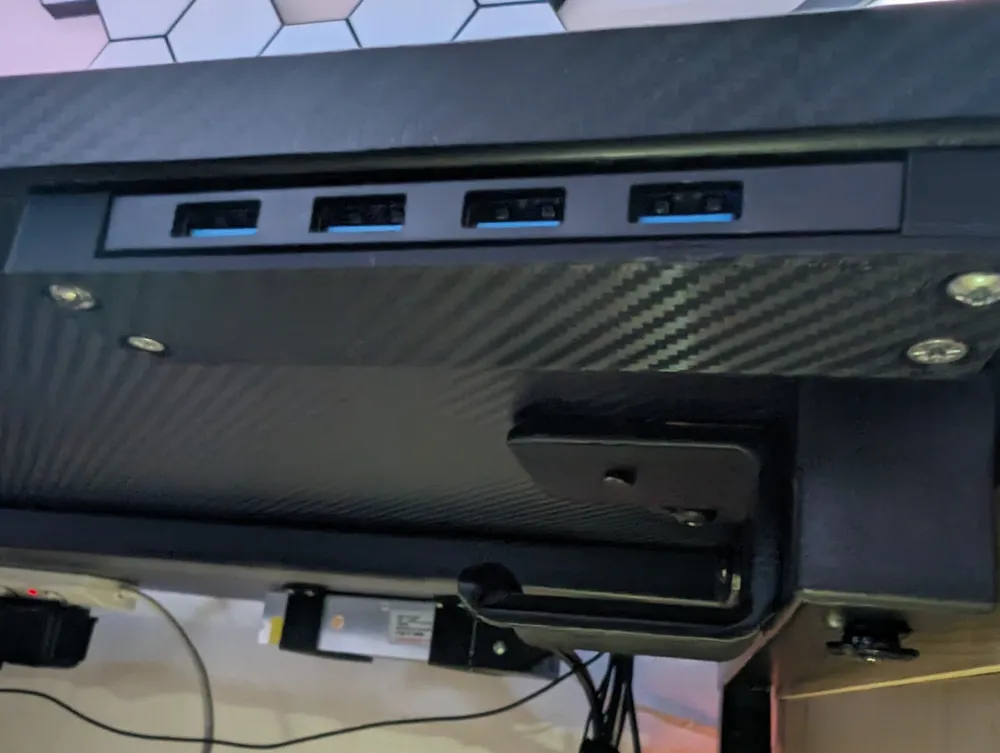 Ugreen USB 3.0 Hub under desk mount - Free 3D Print Model - MakerWorld