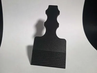Ski snow scraper
