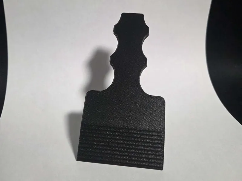 Ski snow scraper