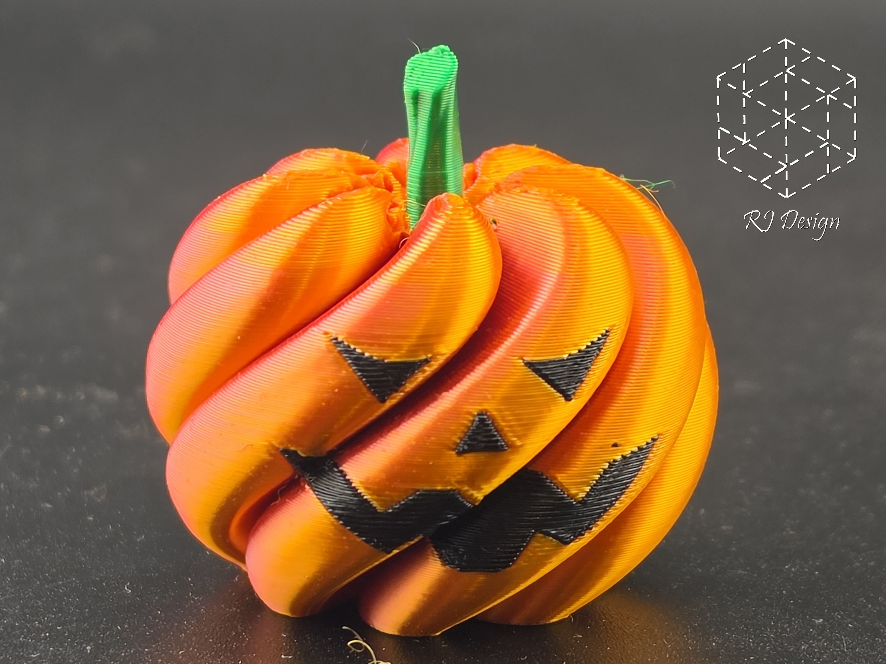 Twisty Halloween pumpkin - 1
