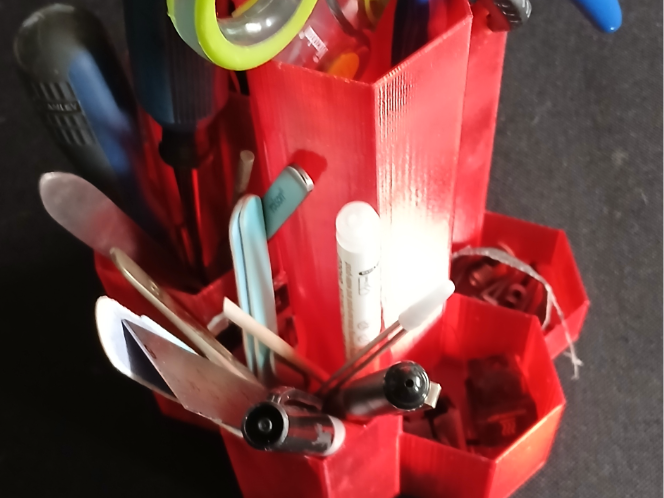 Hex Spiral Bench Tool Tidy