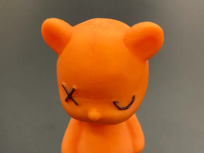 삐딱한 곰 인형 스케일 축소