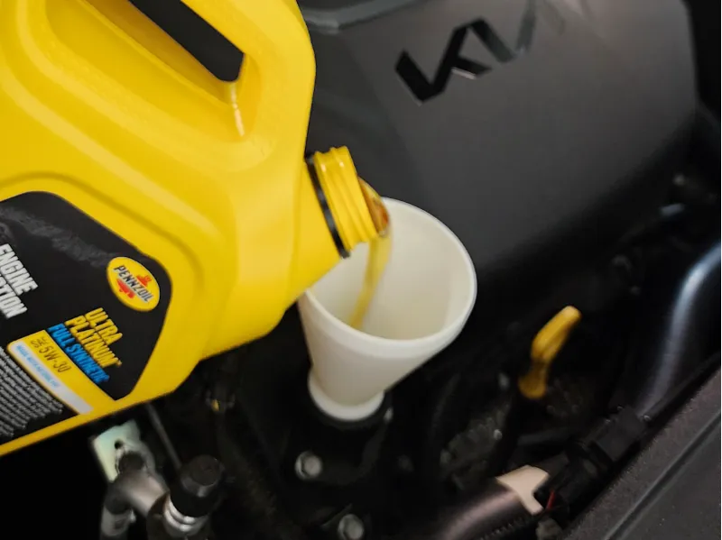Kia Hyundai Screw-On Oil Fill Funnel