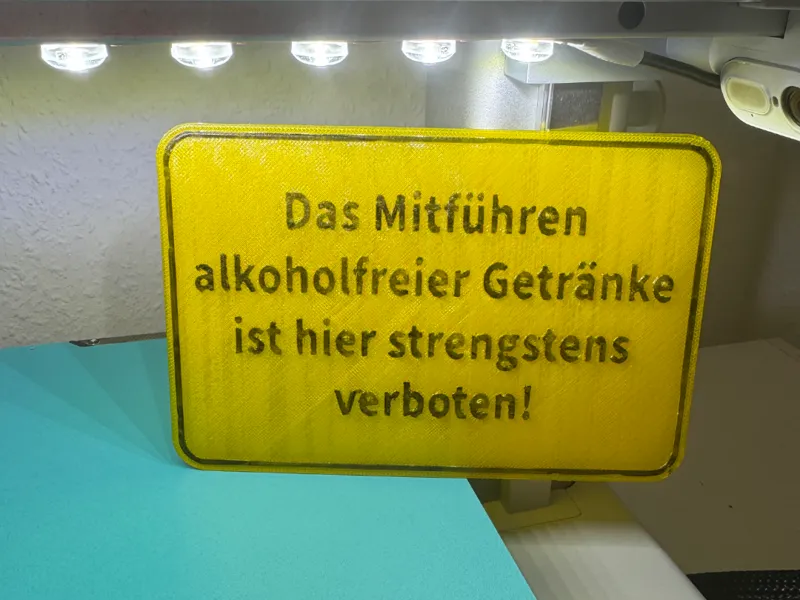 Alkoholfreie Getraenke verboten! Schild Lustig