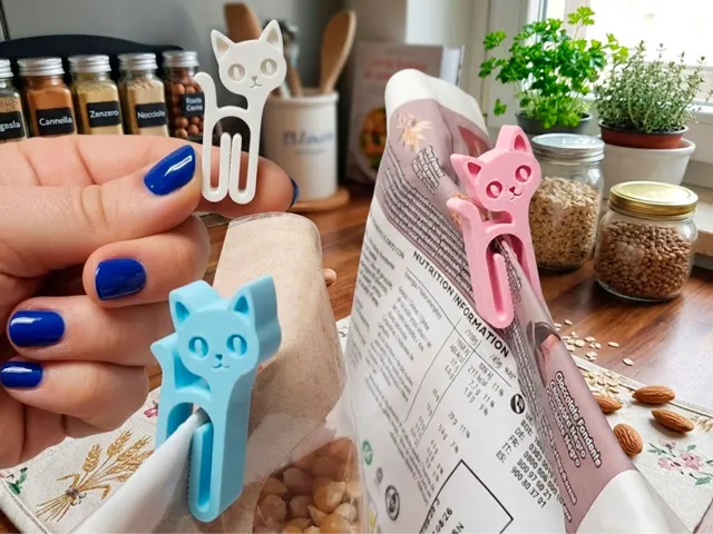 Mini Clip Cat - Close bags packages envelopes easy