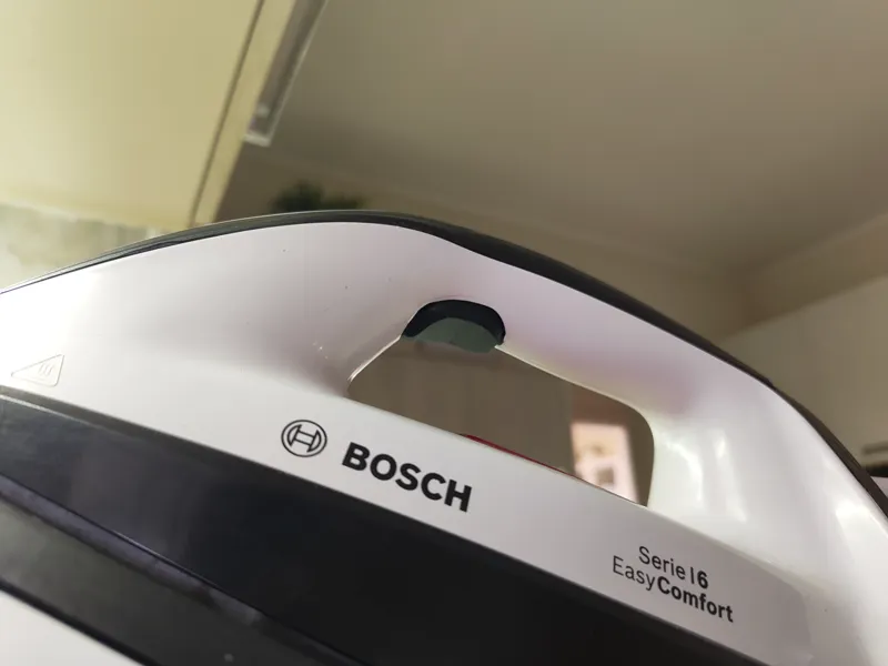 Bosch button steam iron EasyComfort series 4 6 8