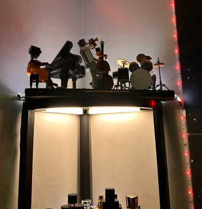 Brick mounts for LEDS to project on L E G O builds