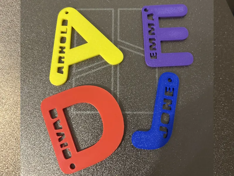 Customizable Letter & Name Keychain A-Z