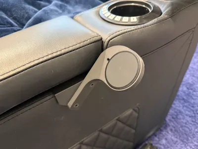 Magsafe mount for recliner
