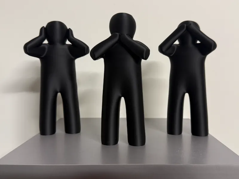3 Wise Men statue