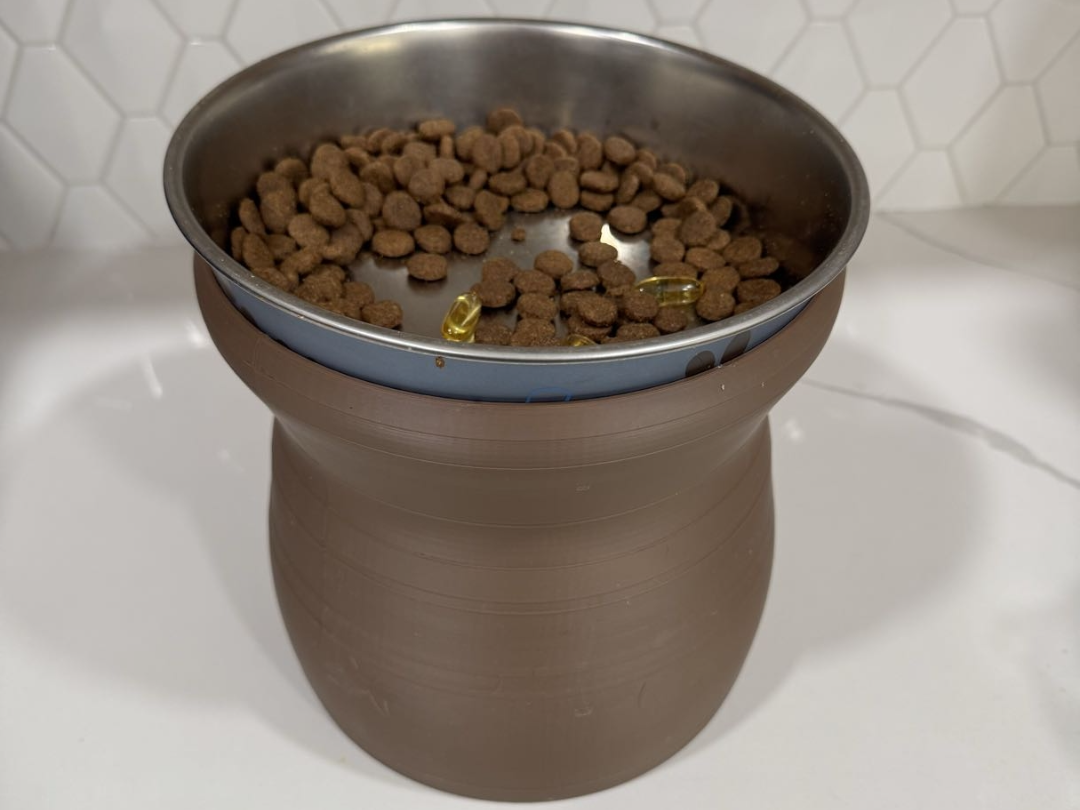 Dog bowl riser