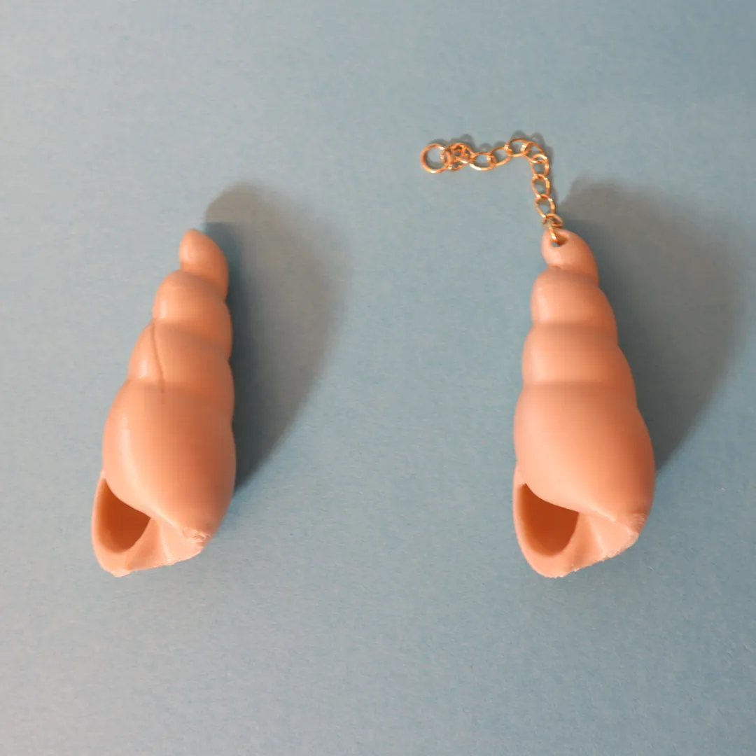 Shell and Shell Keychain view 2