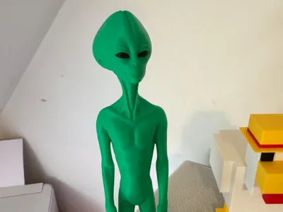 Little Green Alien Visitor Desktop Buddy