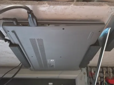 under-shelf notebook rail