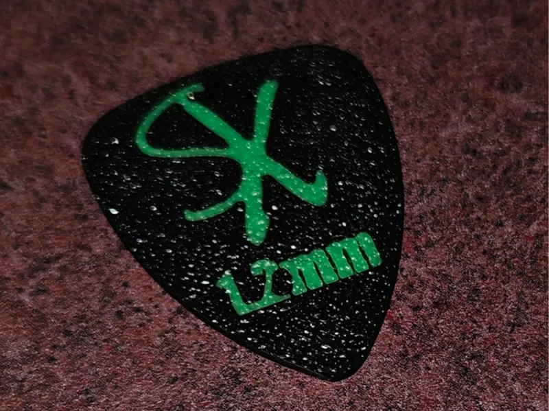 Guitar Pick - 4 sizes
