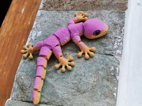 Letrero o emblema decorativo: Joyful Articulated Gecko Flexi 2 Models — referencia de MakerWorld