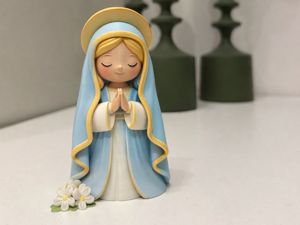 Virgin Mary Figurine – Praying Madonna 3D Model