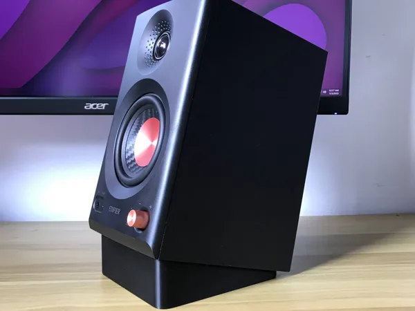 Support d'enceinte incliné pour Edifier MR3