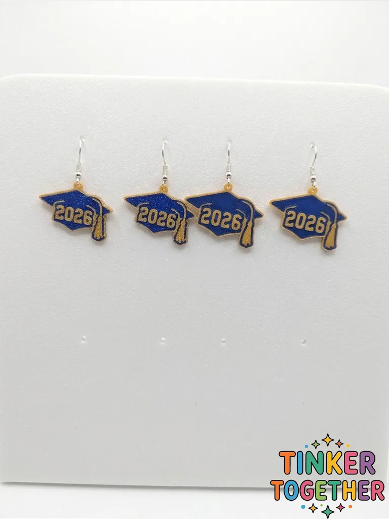 Graduation cap 2026 - keychain and earring view 3
