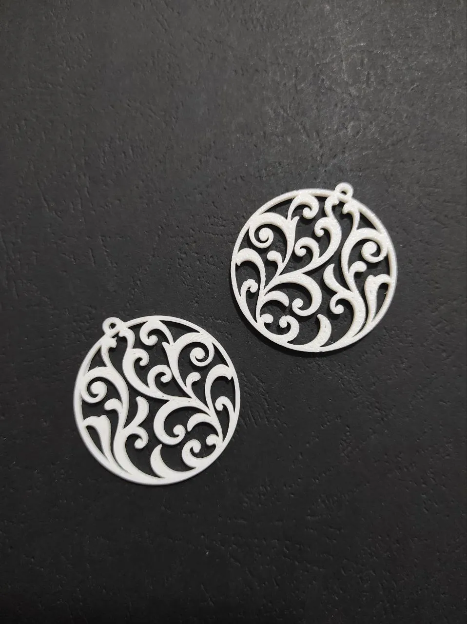 Vinea Noire - Earrings view 2