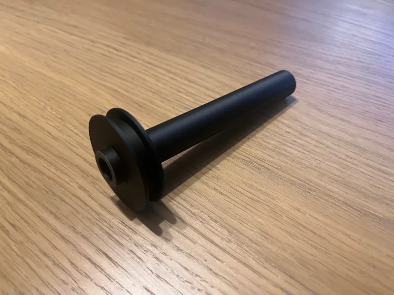 12x142 rear axle chain keeper.
