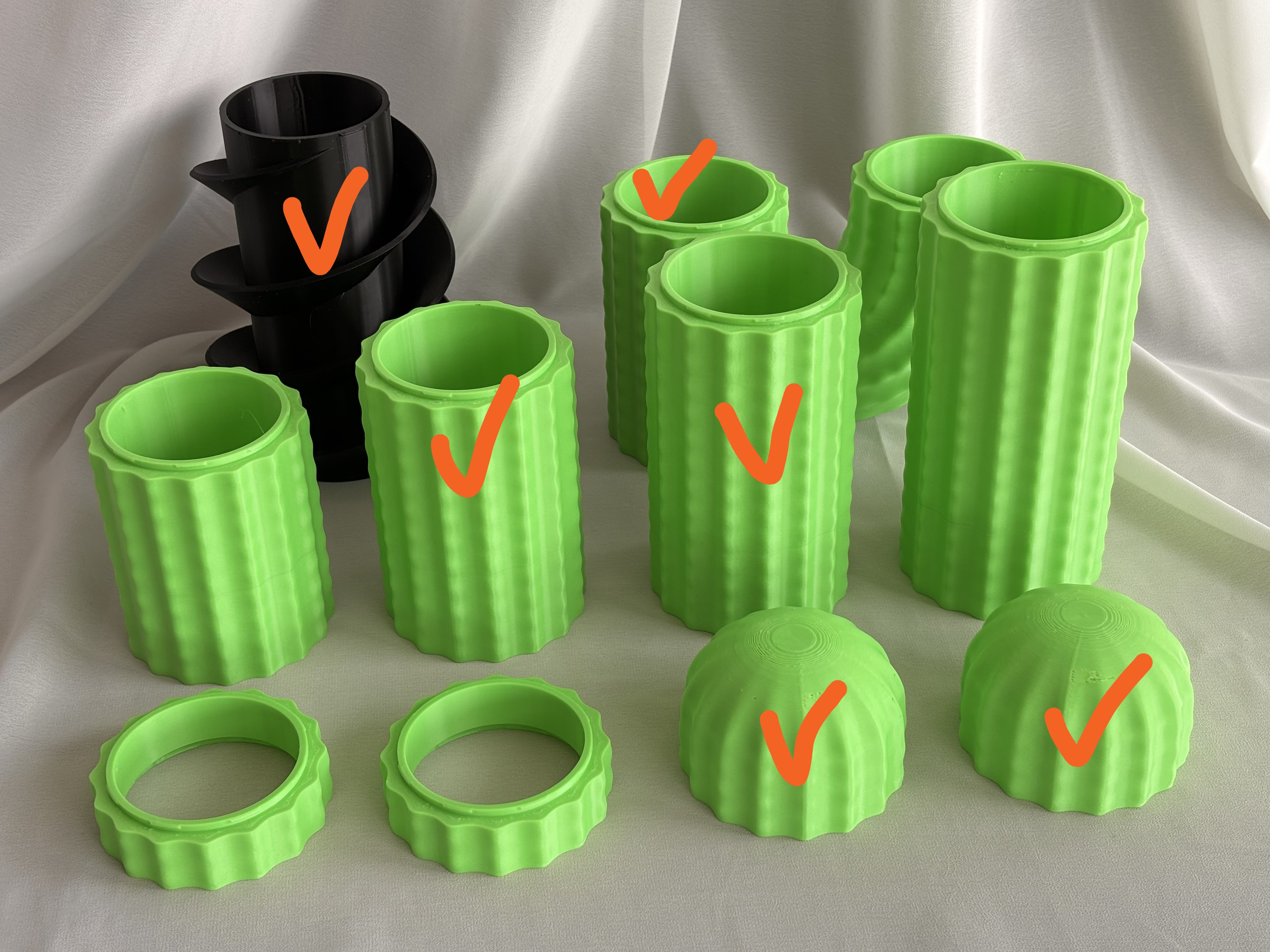 Miniatura 2 do modelo 3D 适合多种易拉罐尺寸的模块化仙人掌沙滩杯架