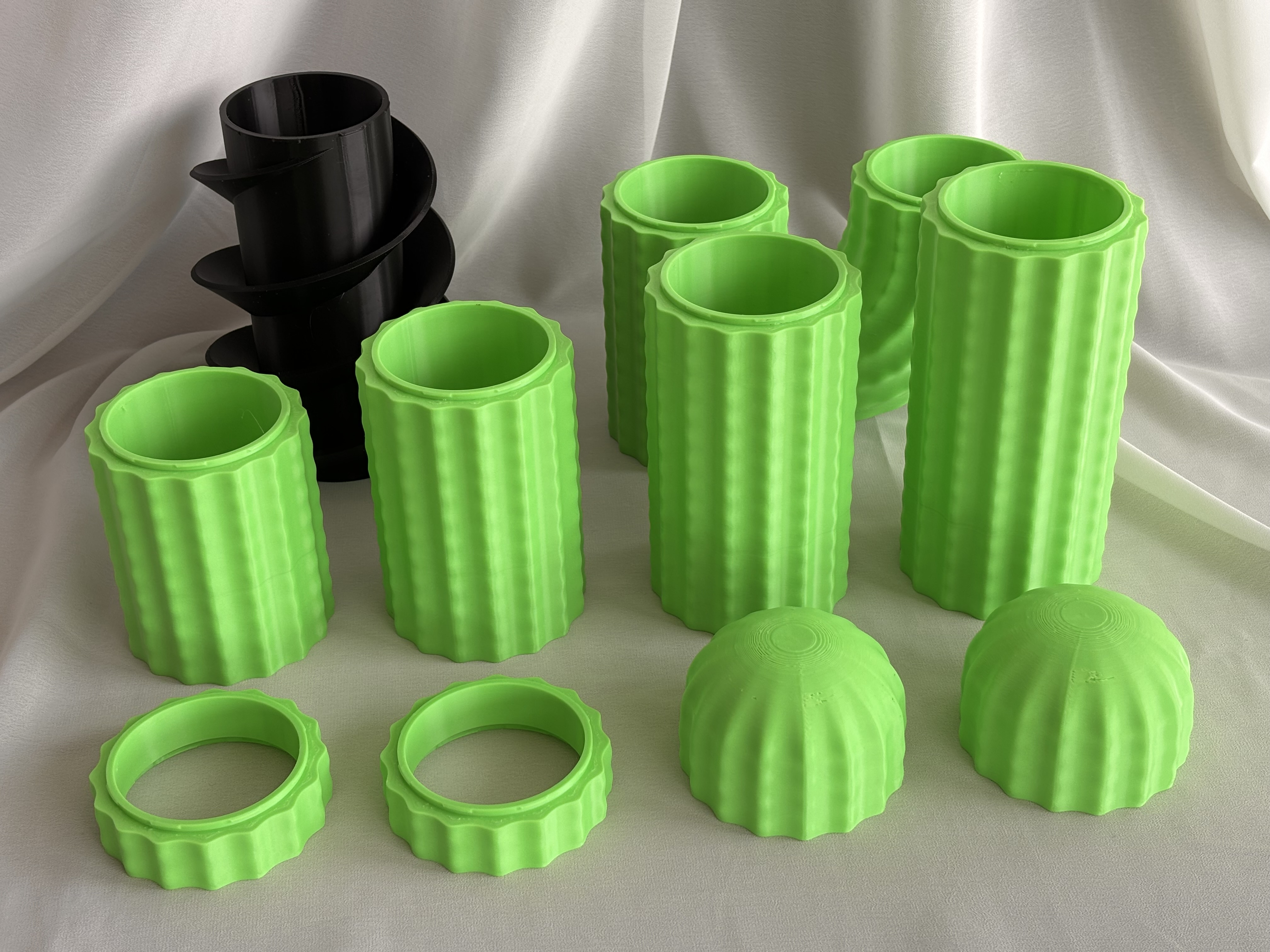 Miniatura 4 do modelo 3D 适合多种易拉罐尺寸的模块化仙人掌沙滩杯架