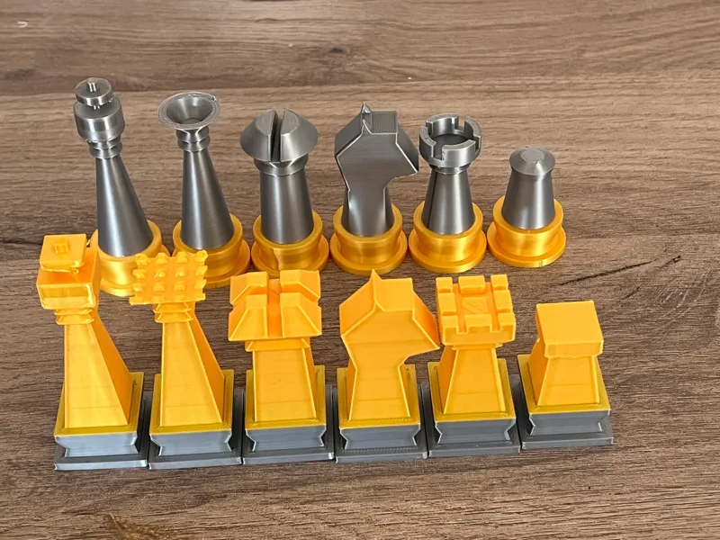Round versus square chess sets