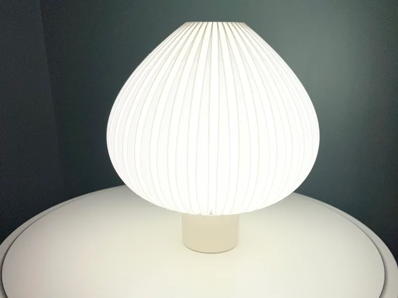 The Onion Lamp – A Tribute to Simplicity