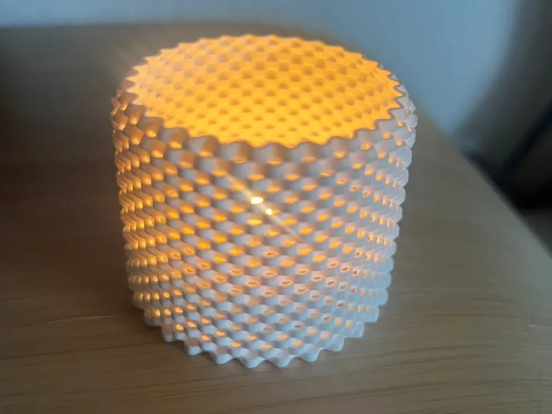 Tea light basekt holder