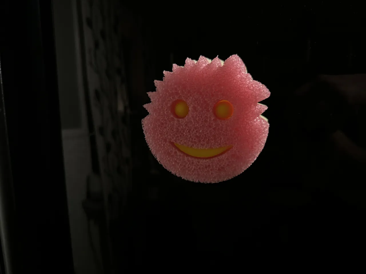 Scrub mommy/daddy sponge holder view 4