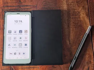 BOOX PALMA 2 PRO WRITING PAD WITH PEN HOLDER