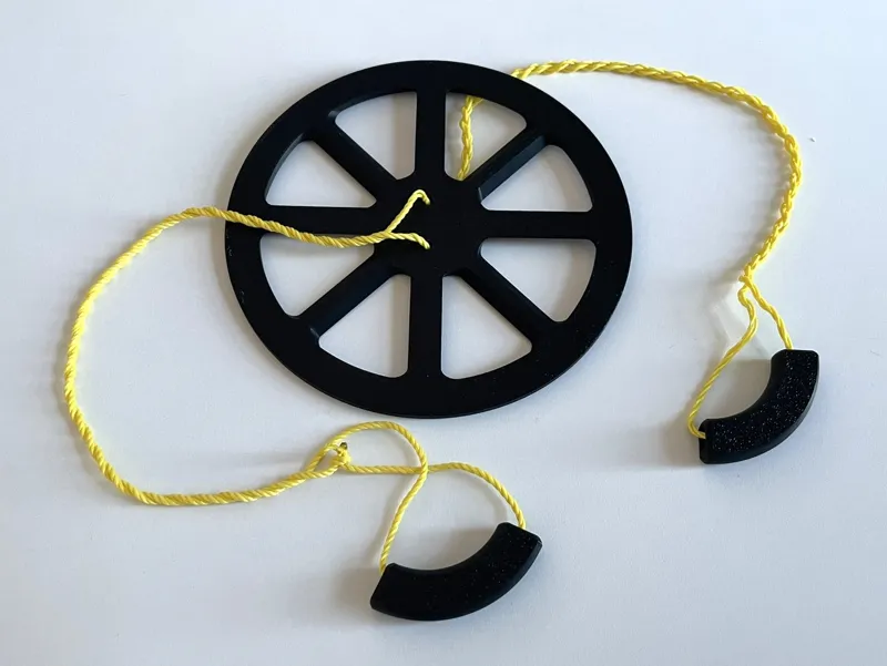 Centrifugal Disk Spinner with Alternating Blades